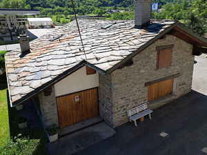 La Salle Les Champ:Chalet da ristrutturare: esterni