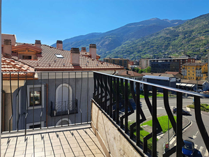 Aosta centro, alloggio 120 mq,  balconi, cantine: balcone