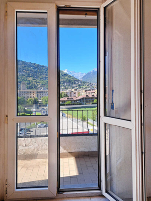 Aosta centro, alloggio 120 mq,  balconi, cantine: vista