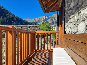 Morgex rustico: terrazza balconi giardino: balcone