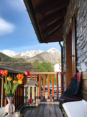 Morgex rustico: terrazza balconi giardino: balcone