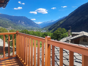 Morgex rustico: terrazza balconi giardino: balcone