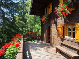 La Salle,:chalet nel bosco: terrazza