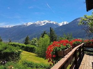 La Salle,:chalet nel bosco: terrazza