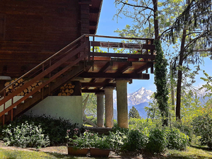 La Salle,:chalet nel bosco: esterni