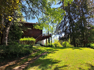La Salle,:chalet nel bosco: giardino