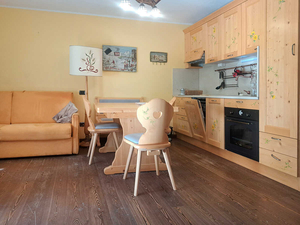 Courmaison bilocale terrazza posto auto: soggiorno