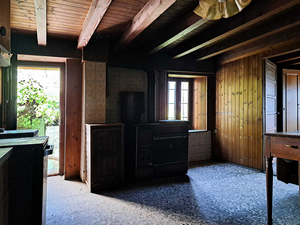 Doues/Roisan, casa colonica da ristrutturare: interni