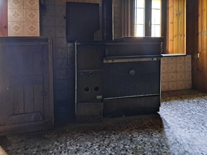 Doues/Roisan, casa colonica da ristrutturare: interni