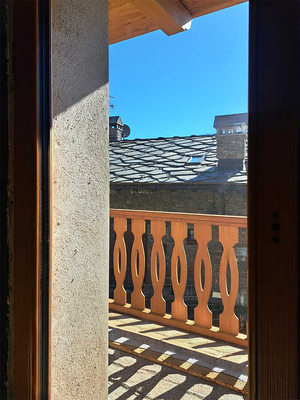 La Salle, nuovo quadrilocale 2 balconi: balcone