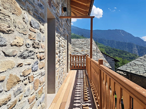La Salle, quadrilocale nuovo: balcone