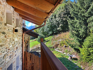 La Salle: nuova mansarda, balcone, cantina: balcone